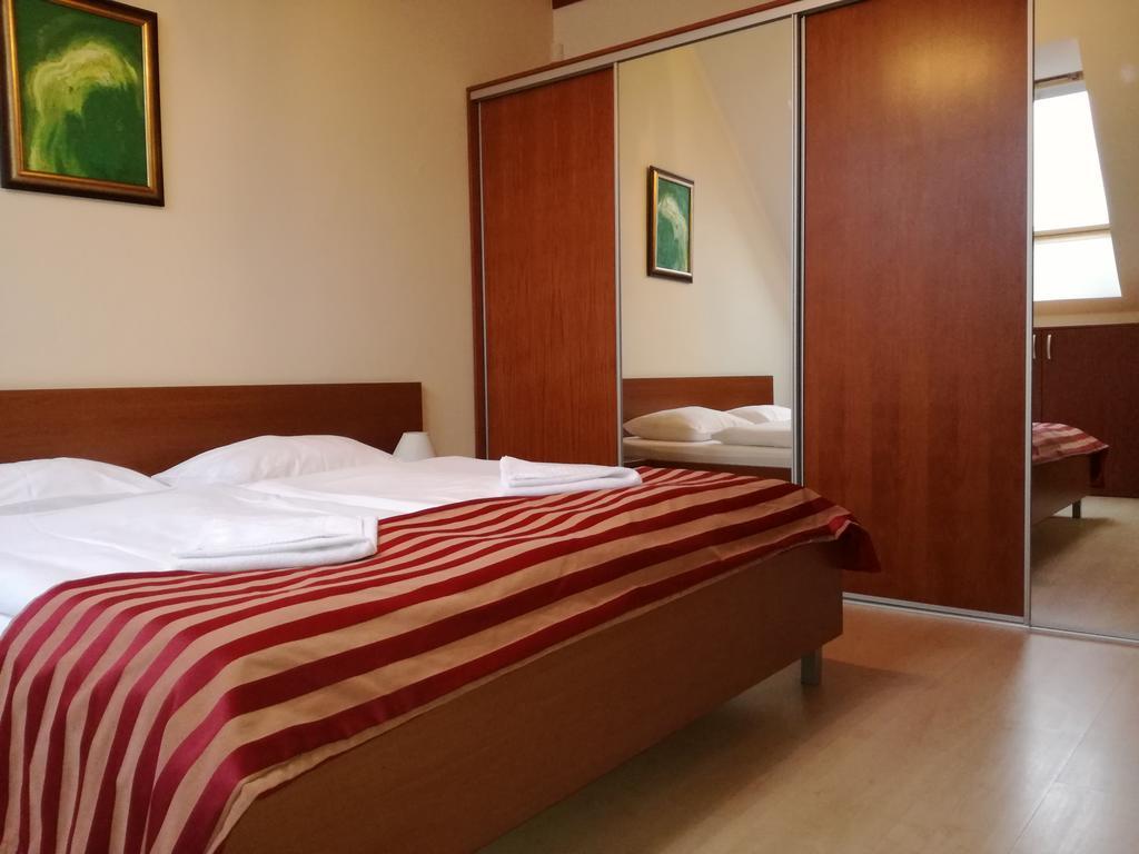 Luxury Apartment Besenova Luaran gambar