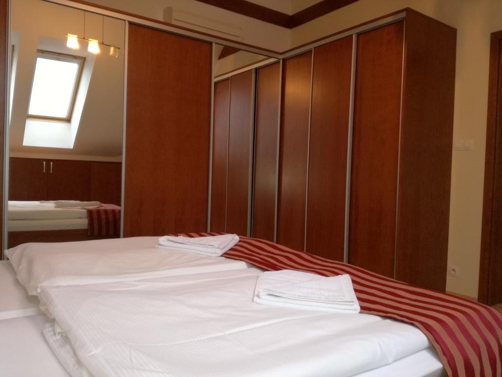 Luxury Apartment Besenova Luaran gambar