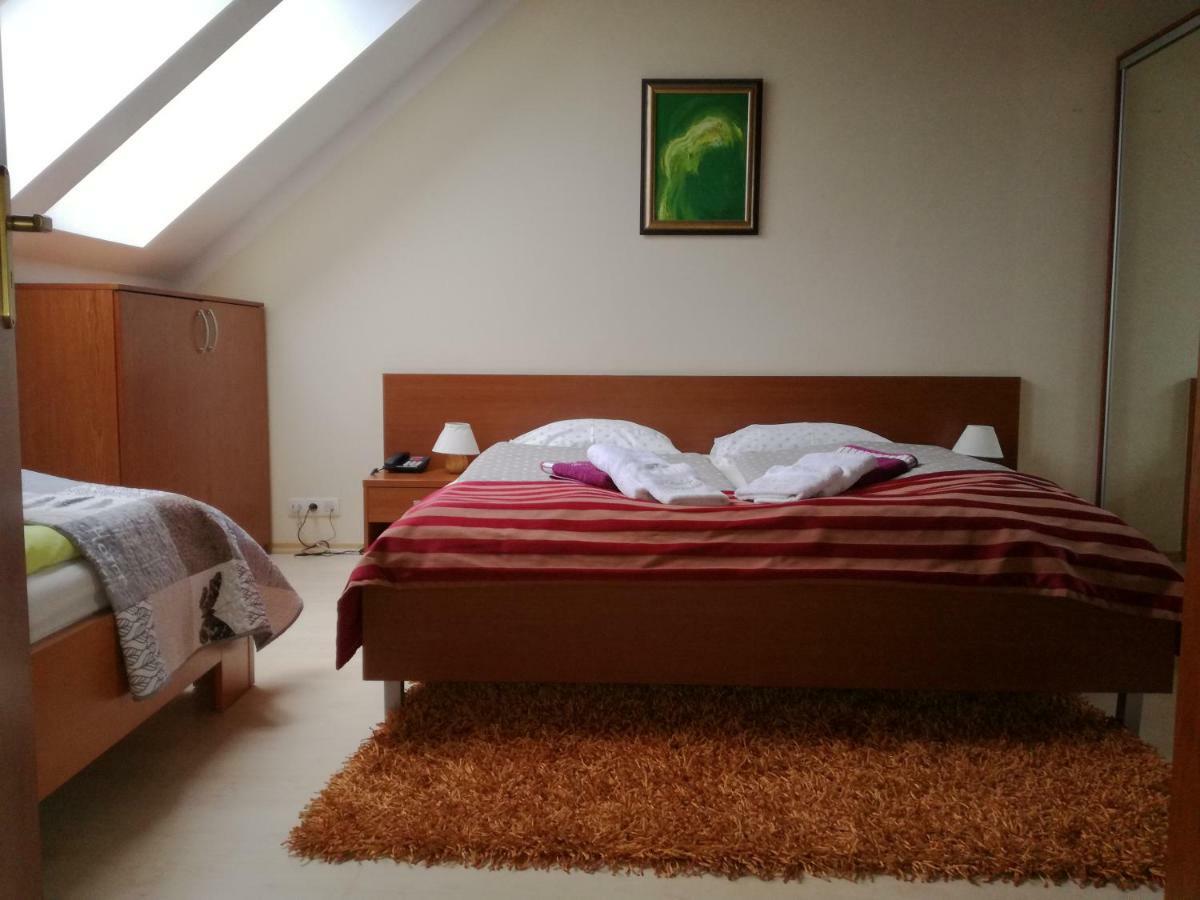 Luxury Apartment Besenova Luaran gambar